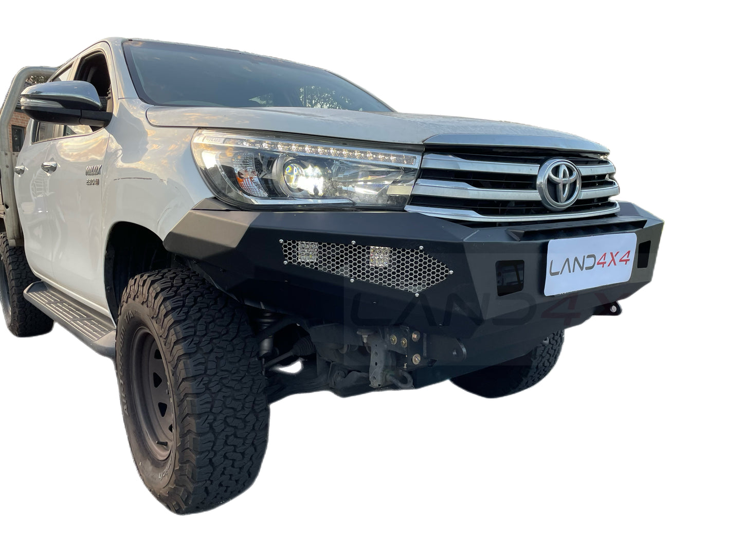 2015-2018 Toyota HiLux front winch bar - LAND4X4